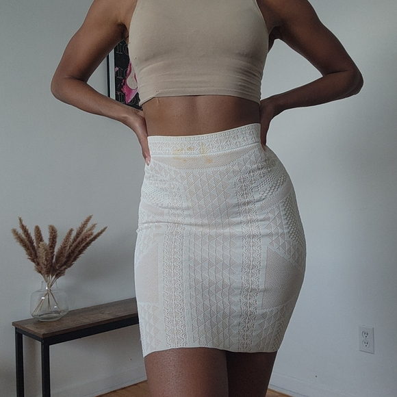 BCBG Jaquard Bodycon Skirt - Picture 4 of 7